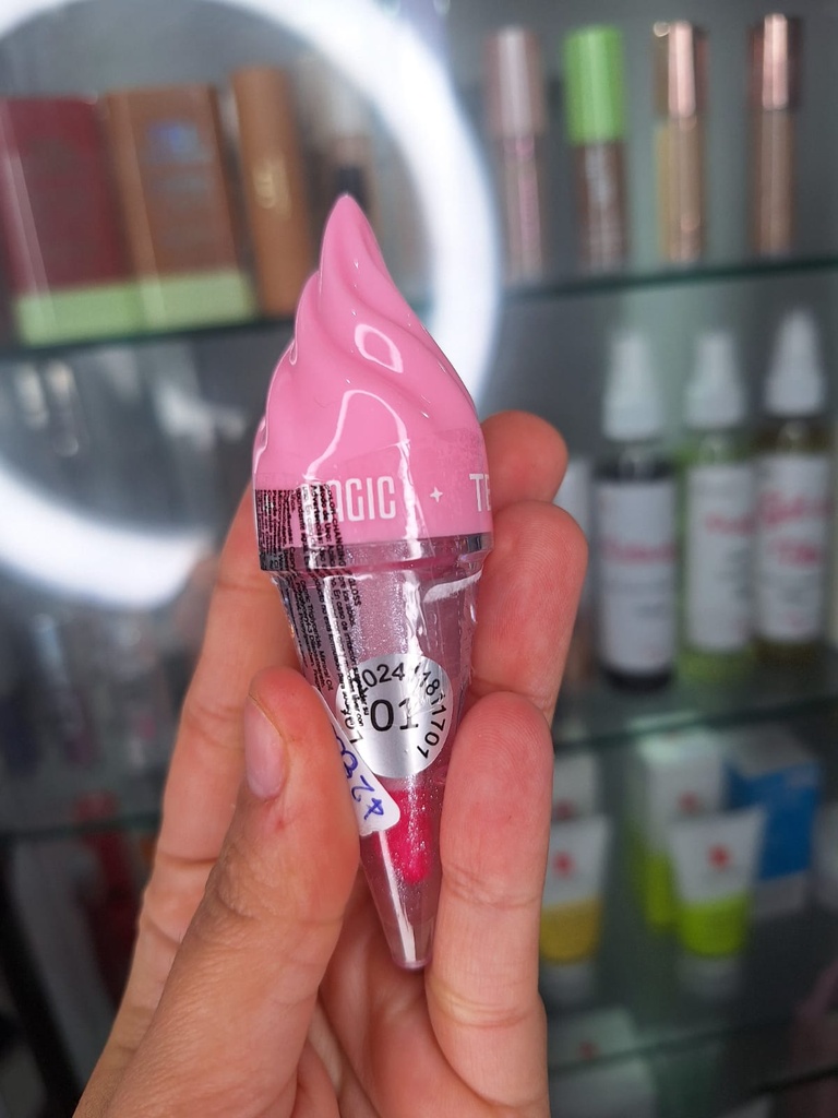 Lip Glaze Magic Tomo 01 con Brillo