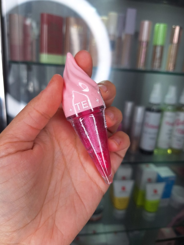 Lip Glaze Magic Tomo 05 con Brillo